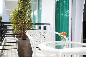 One World One Home Naiharn Hotel