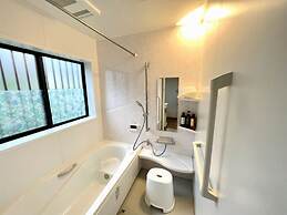 Amami Shimahaku Aikana