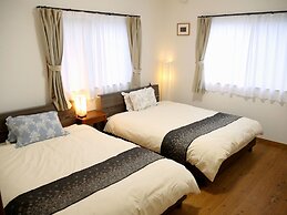 Amami Shimahaku Aikana