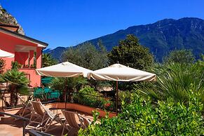 Relax Hotel La Gardenia & Villa Oleandra