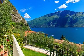 Relax Hotel La Gardenia & Villa Oleandra