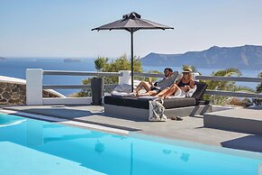 Mr and Mrs White Oia – Santorini