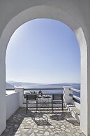 Mr and Mrs White Oia – Santorini