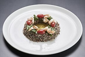 Mr and Mrs White Oia – Santorini