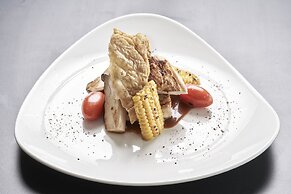 Mr and Mrs White Oia – Santorini