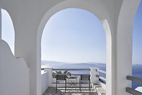 Mr and Mrs White Oia – Santorini