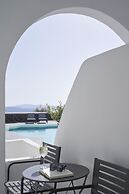 Mr and Mrs White Oia – Santorini