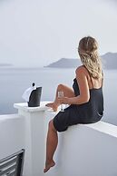 Mr and Mrs White Oia – Santorini