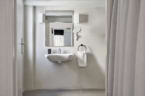 Mr and Mrs White Oia – Santorini