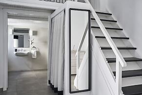 Mr and Mrs White Oia – Santorini