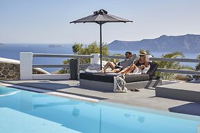 Mr and Mrs White Oia – Santorini