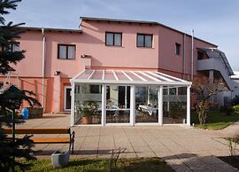 Hotel & Tenniscenter Khail