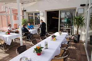 Hotel & Tenniscenter Khail
