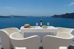 GeorgOIA House Volcano View