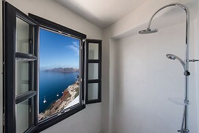 GeorgOIA House Volcano View