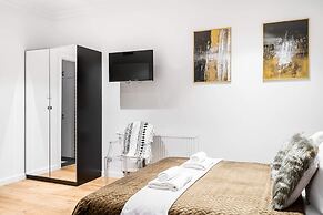 Main Square Apartments - LoftAffair