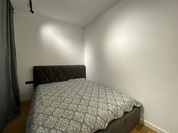 Main Square Apartments - LoftAffair