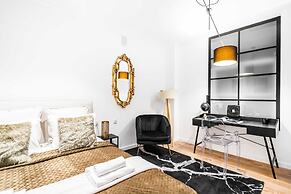 Main Square Apartments - LoftAffair