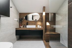 Main Square Apartments - LoftAffair