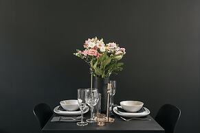 Main Square Apartments - LoftAffair