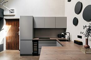 Main Square Apartments - LoftAffair