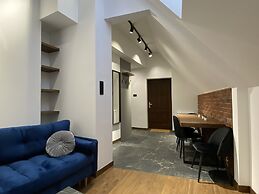 Main Square Apartments - LoftAffair