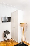 Main Square Apartments - LoftAffair