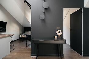 Main Square Apartments - LoftAffair