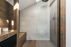 Main Square Apartments - LoftAffair