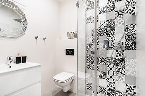 Main Square Apartments - LoftAffair