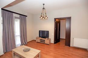 One Bedroom apartment for shopaholics