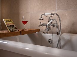 Woodchester Valley House