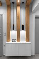 White and Wood Nilie Hospitality MGMT