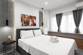 White and Wood Nilie Hospitality MGMT