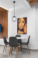 White and Wood Nilie Hospitality MGMT