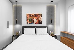 White and Wood Nilie Hospitality MGMT