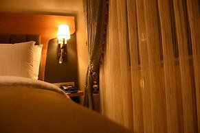 Ak Life Hotel & Suit