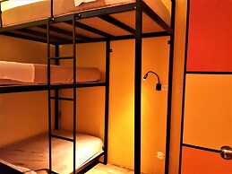 Happy Tree Hostel