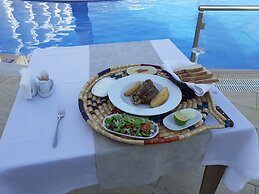 Mimoza Beach Hotel