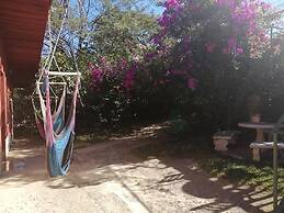 Pensión y Cabinas Colibrí Monteverde B&B