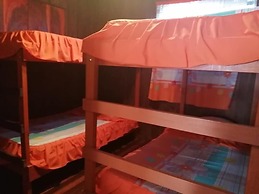 Pensión y Cabinas Colibrí Monteverde B&B