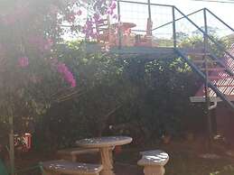 Pensión y Cabinas Colibrí Monteverde B&B