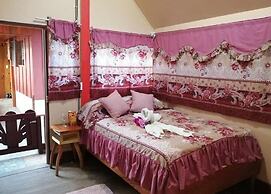 Pensión y Cabinas Colibrí Monteverde B&B