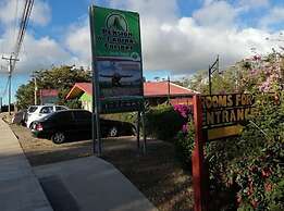 Pensión y Cabinas Colibrí Monteverde B&B