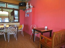 DeerStar Meihua Lake B&B