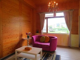 DeerStar Meihua Lake B&B