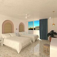 Perla La Paz, Tapestry Collection by Hilton