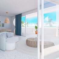 Perla La Paz, Tapestry Collection by Hilton