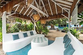 The Sharks Tail Dive Resort