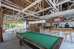 The Sharks Tail Dive Resort